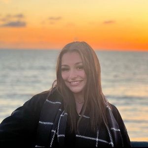 Meet your Posher, Bella